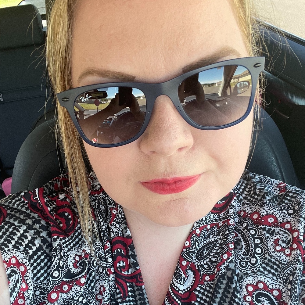 Meet your Posher, Samantha